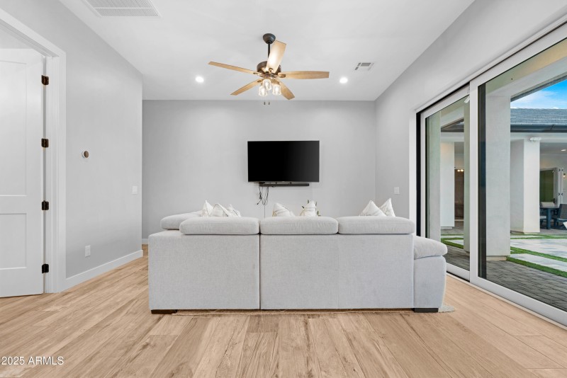 Casita Living 2
