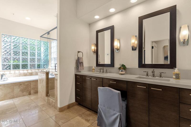 28-web-or-mls-10263-n-103rd-pl