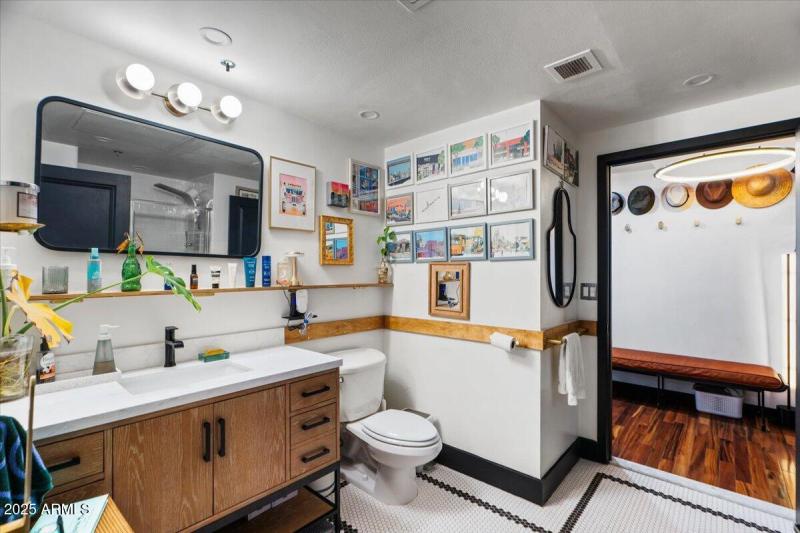 Guest bath