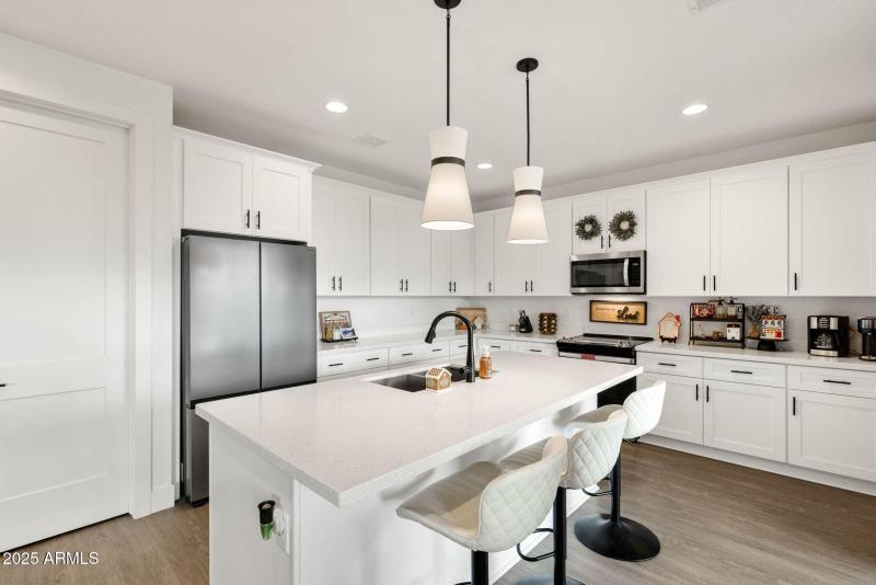 12-Kitchen (1)