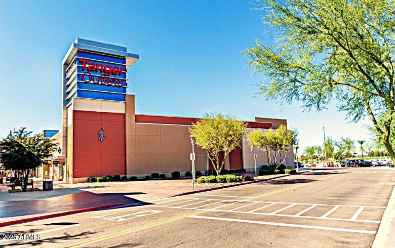 Tanger Outlet Mall