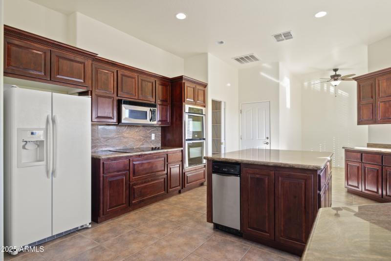 kITCHEN (3)
