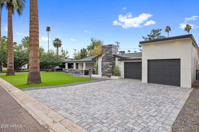 4132 N 34th Pl-3