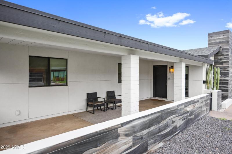 4132 N 34th Pl-5