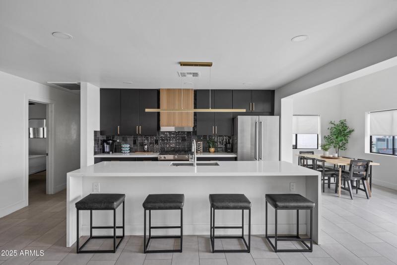 4132 N 34th Pl-10
