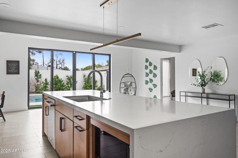 4132 N 34th Pl-14