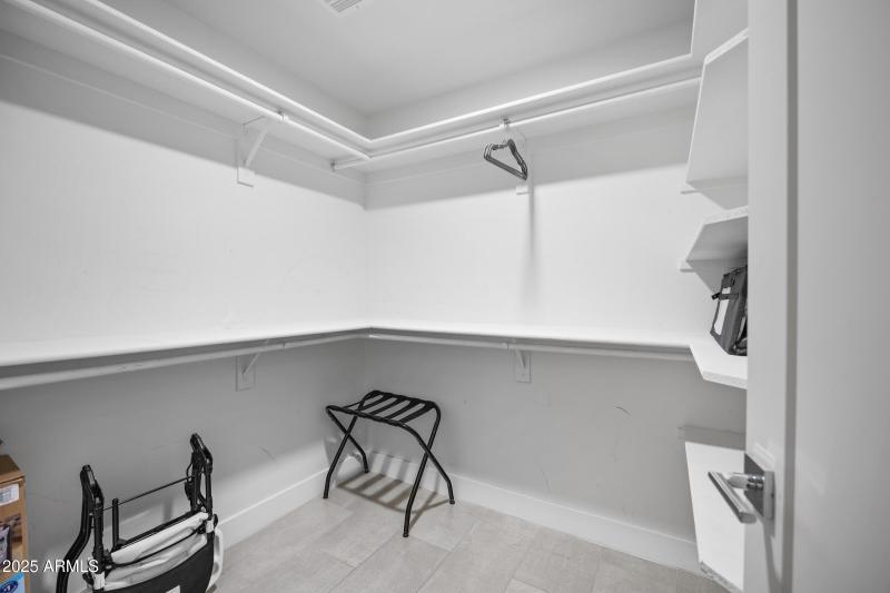 4132 N 34th Pl-26
