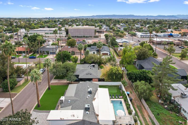 4132 N 34th Pl-52