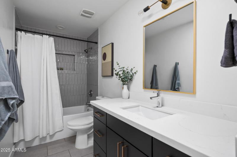 4132 N 34th Pl-30