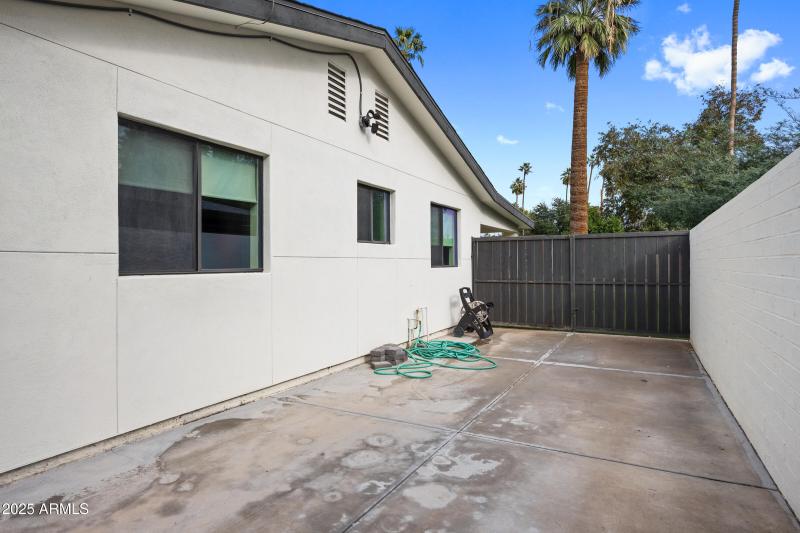 4132 N 34th Pl-41