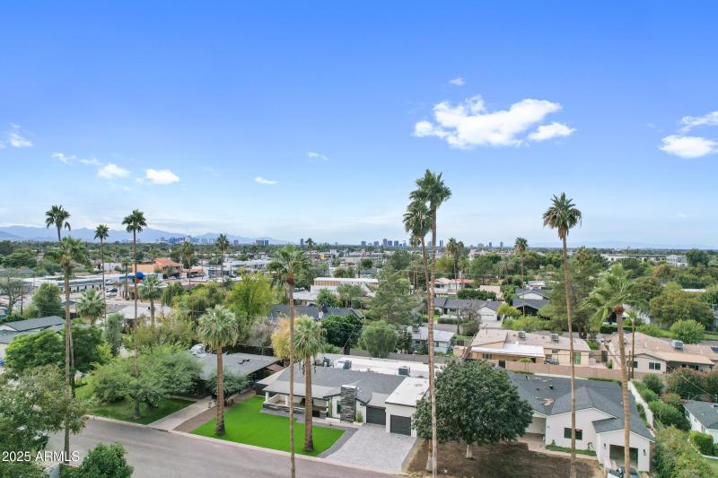 4132 N 34th Pl-47