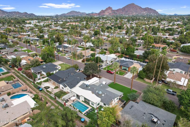 4132 N 34th Pl-49