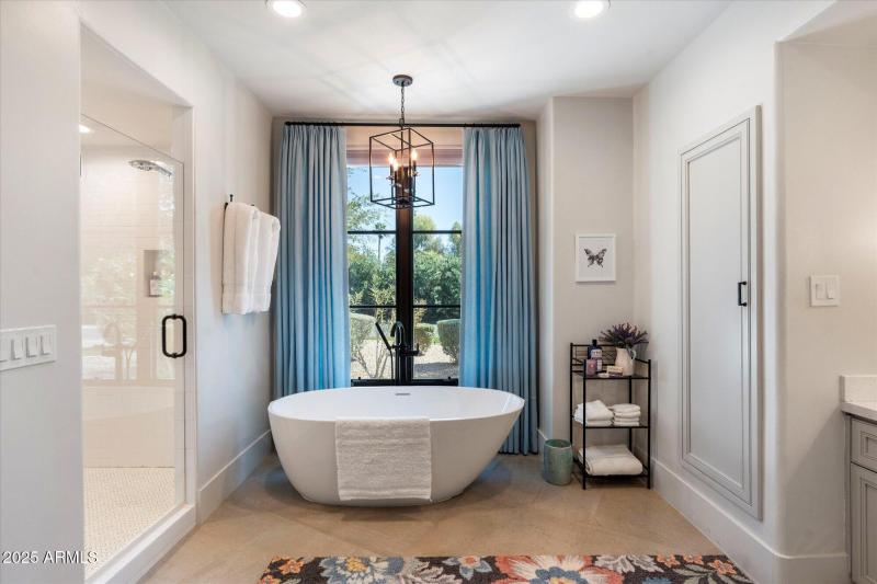 Junior Suite Bath
