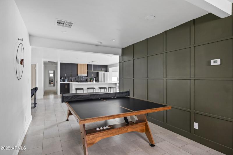 4132 N 34th Pl-21