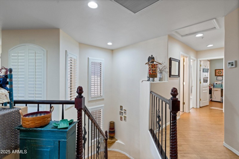 25-Upper Level Loft Area