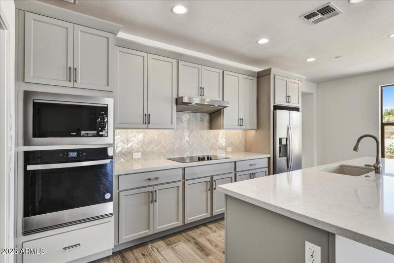 10-Kitchen