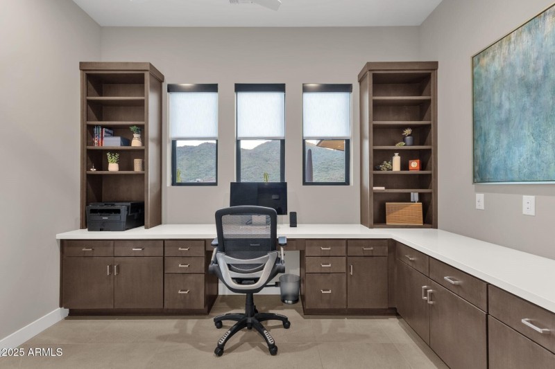 041_Office II