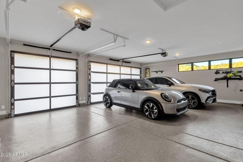 063_3 Car Garage