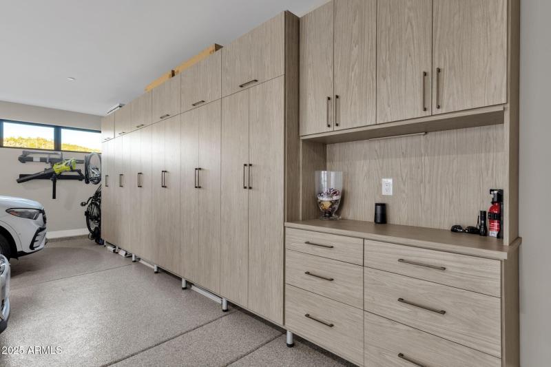 064_Garage Storage Cabinets