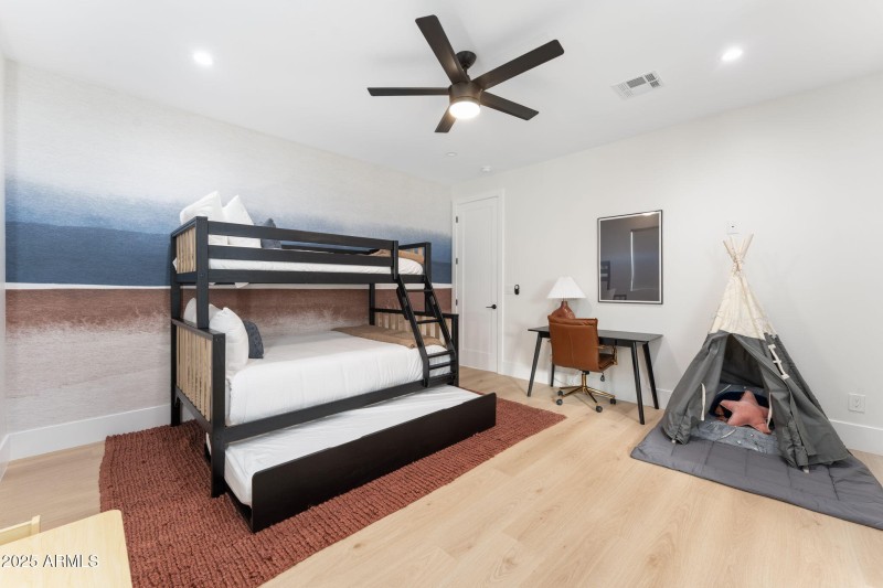 Guest bedroom