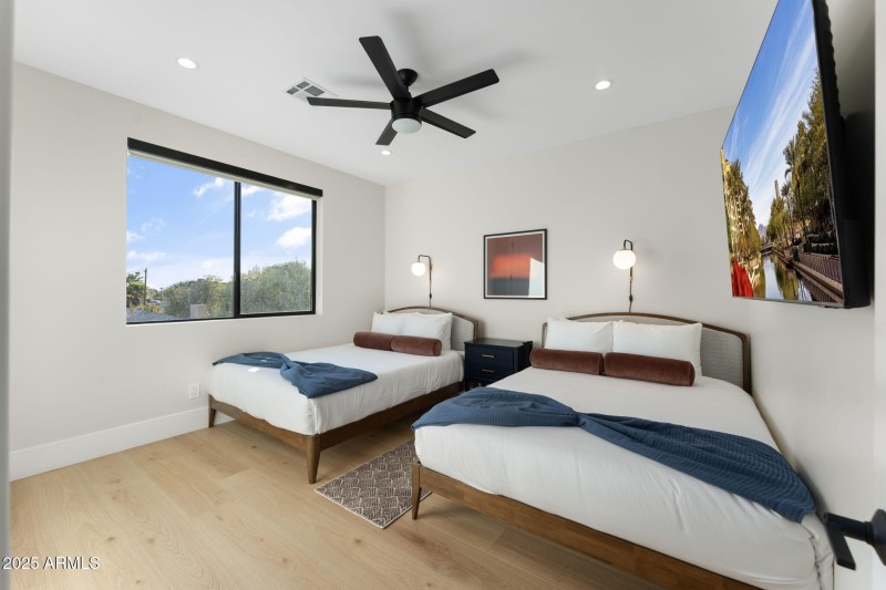 Guest bedroom