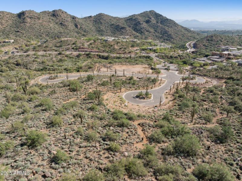 5 Mountains all Around