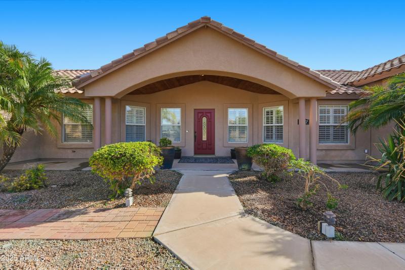 Covered Front patio