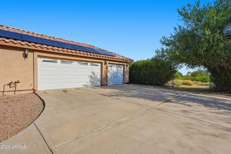 3-car garage