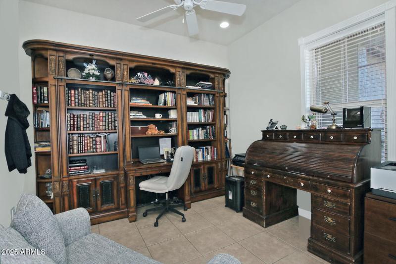 3652 W Saratoga Ct Florence AZ-large-009