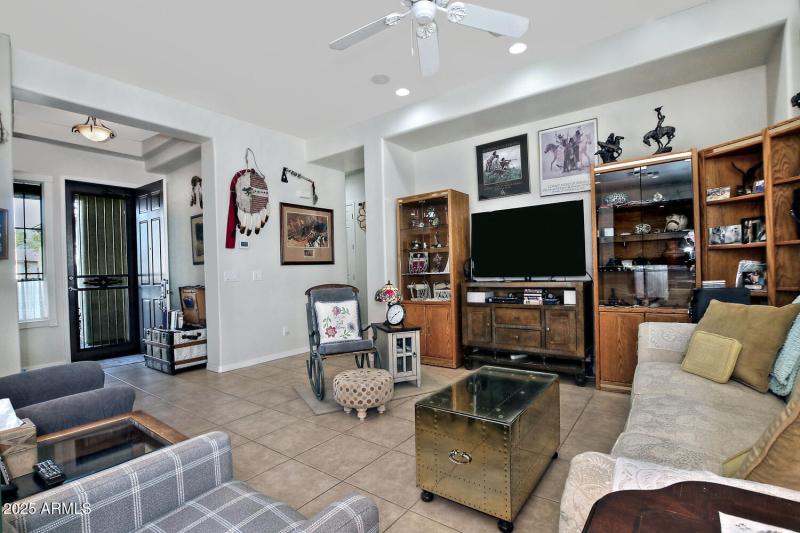 3652 W Saratoga Ct Florence AZ-large-010