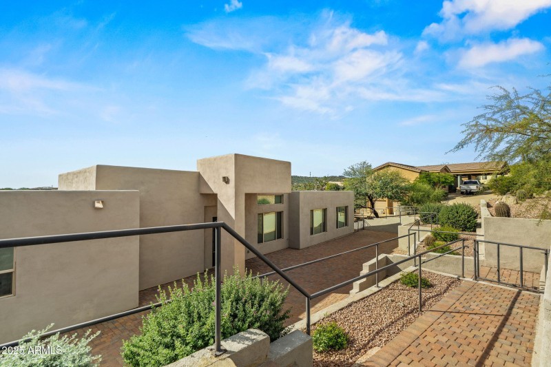 7-web-or-mls-11010 Buffalo Dr-7