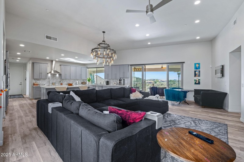 15-web-or-mls-11010 Buffalo Dr-50