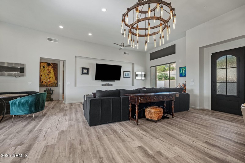 16-web-or-mls-11010 Buffalo Dr-52