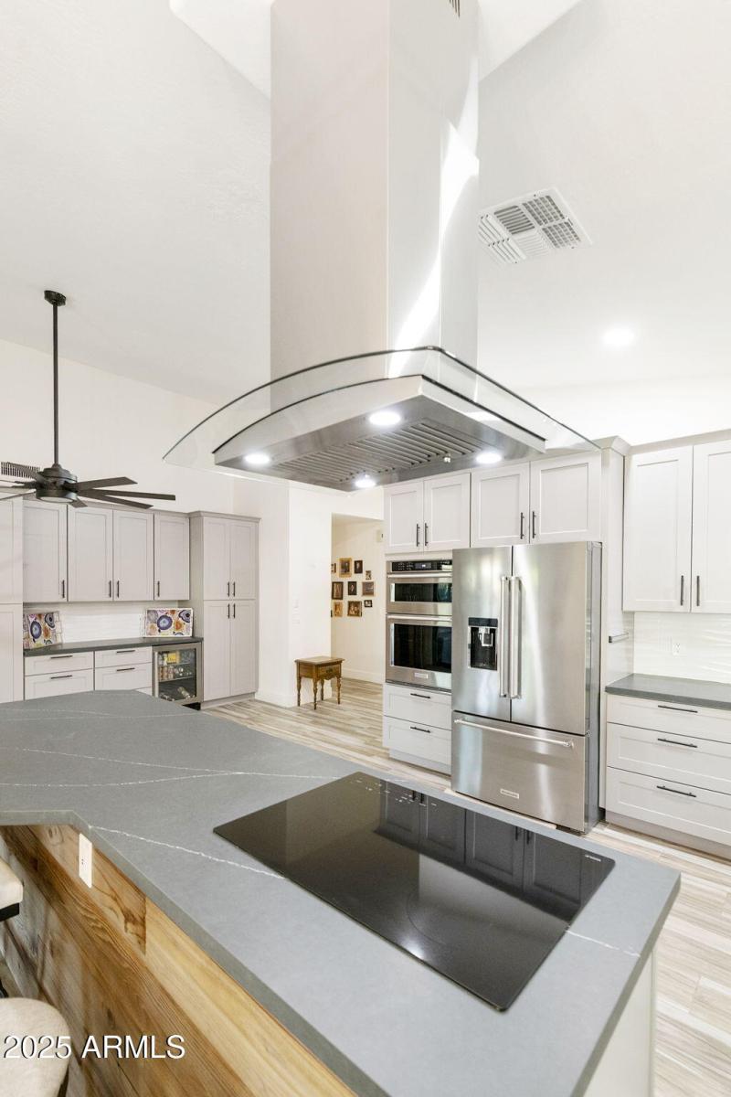 Kitchen cooktop