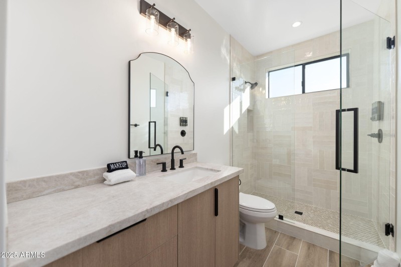 En suite bathroom