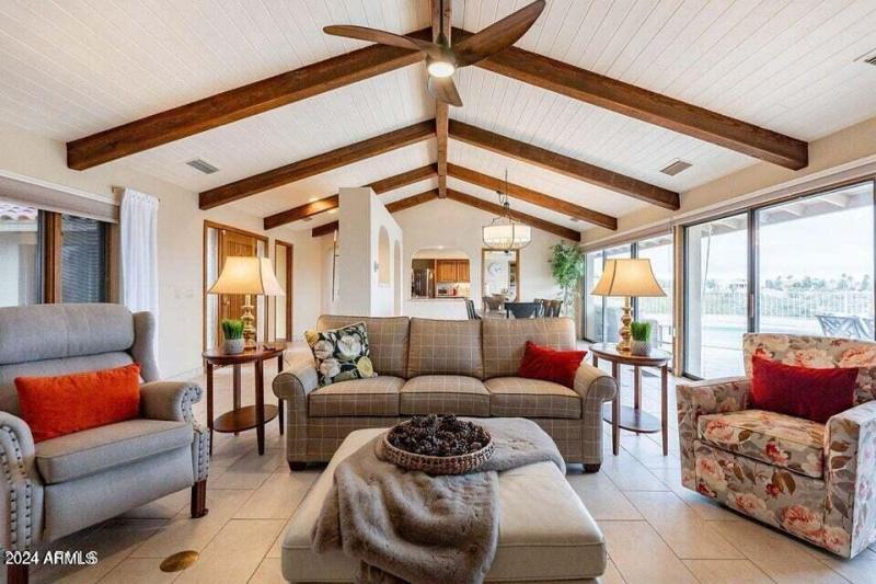 Spacious Living area