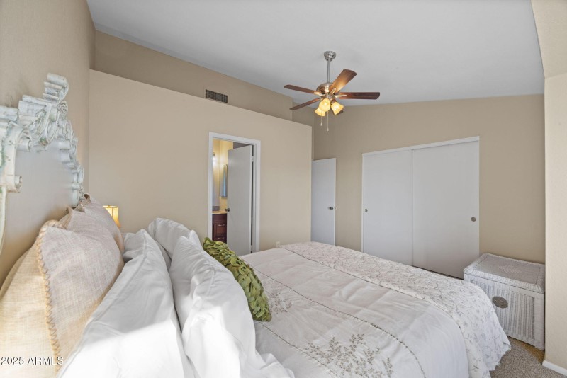 18-web-or-mls-4114-e-union-hills-dr-1213