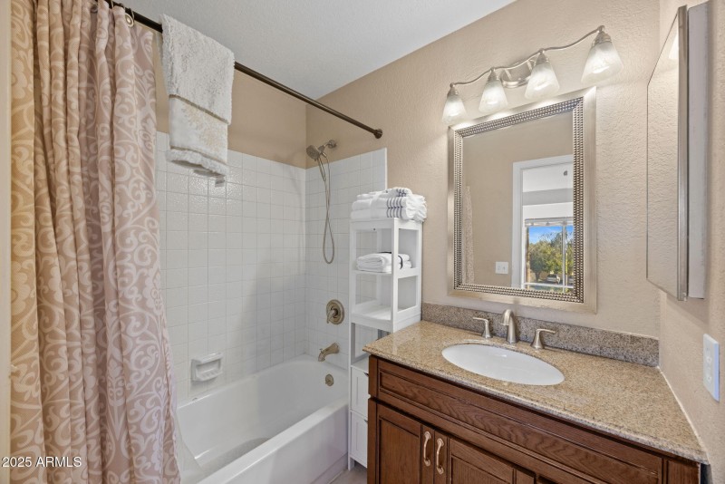 23-web-or-mls-4114-e-union-hills-dr-1213