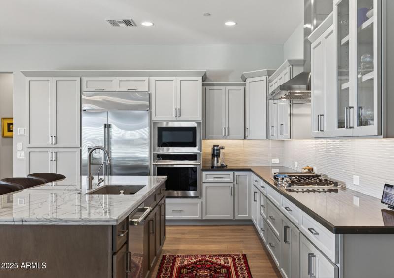 17) KITCHEN (1)