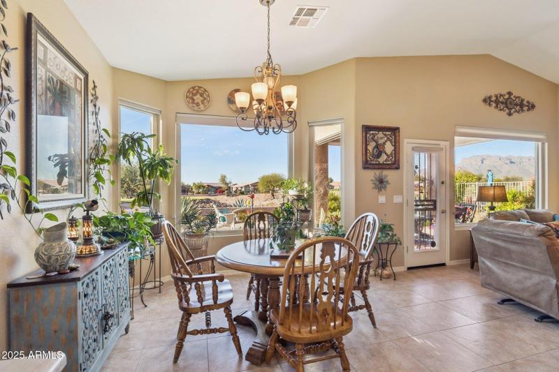 12-web-or-mls-6740-s-fairway-dr