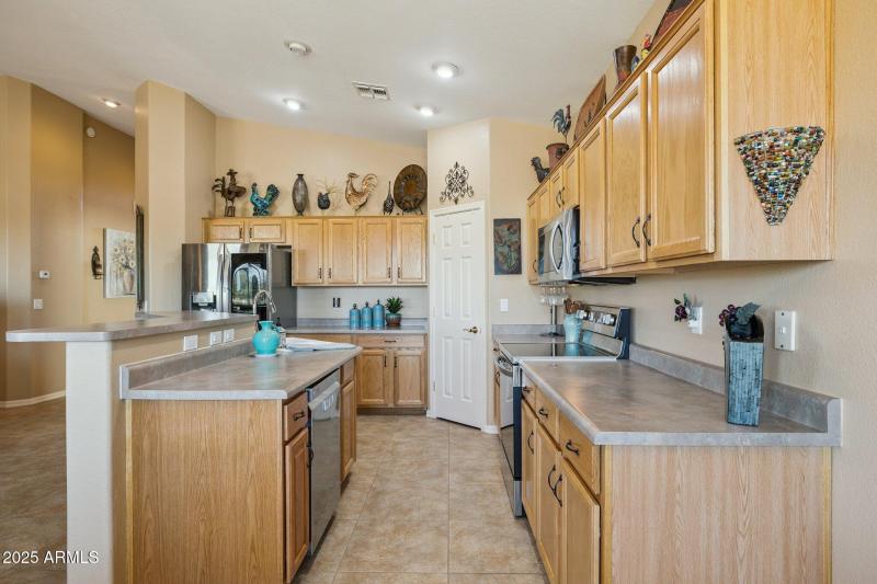 14-web-or-mls-6740-s-fairway-dr