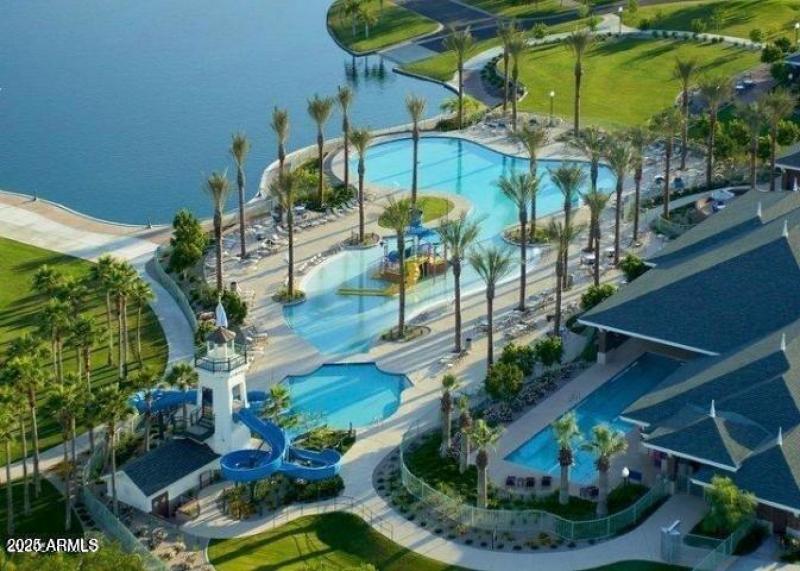 Starpointe Pool