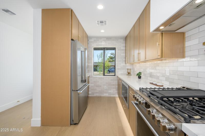 "Rift" Oak Cabinet Finish