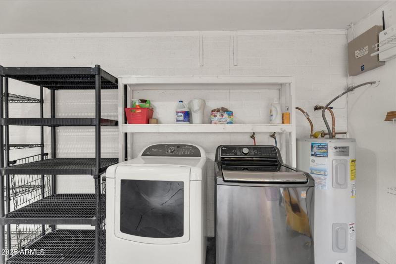 30-web-or-mls-8944 E Friess Dr -30