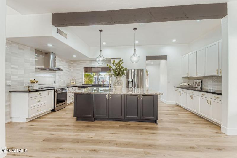 10187 N 96th Place - Web Quality - 013 -