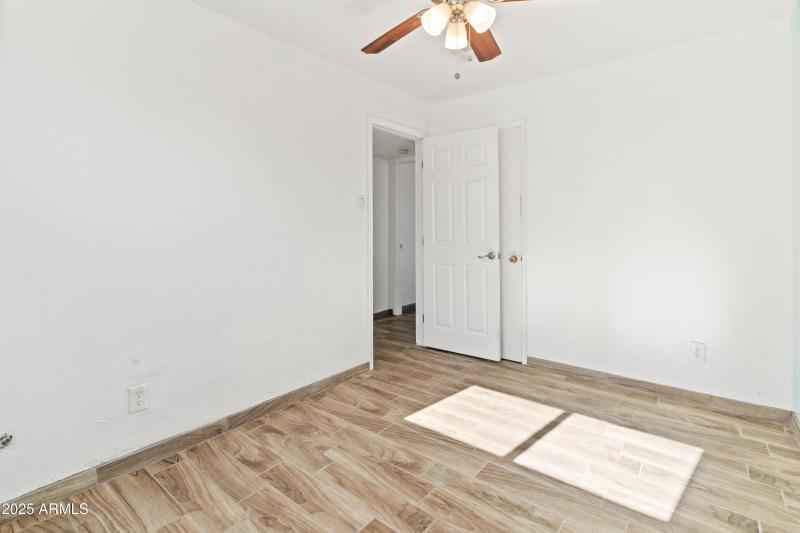 4821 N 32nd Ave-4