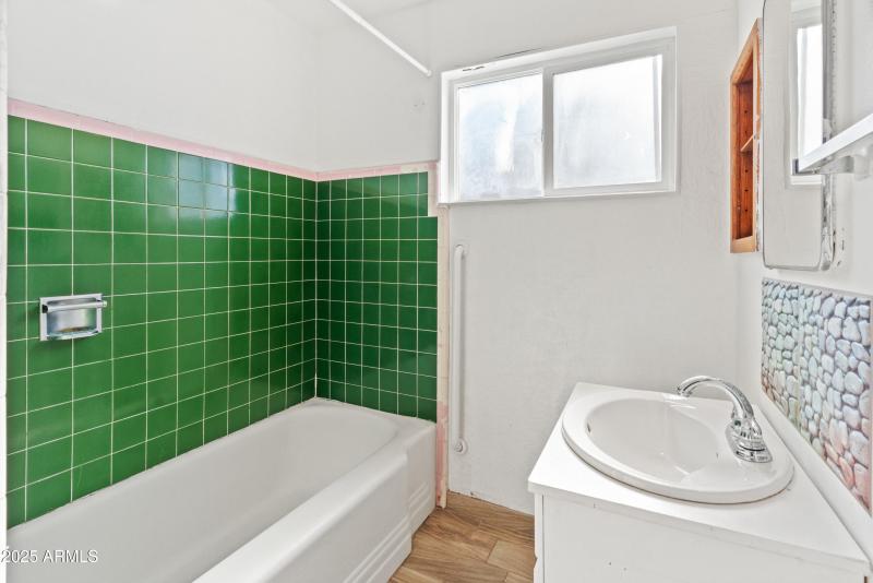 4821 N 32nd Ave-5