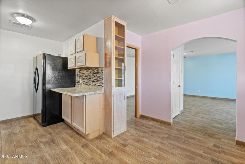 4821 N 32nd Ave-13