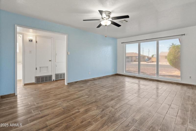 4821 N 32nd Ave-17