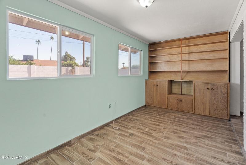 4821 N 32nd Ave-21